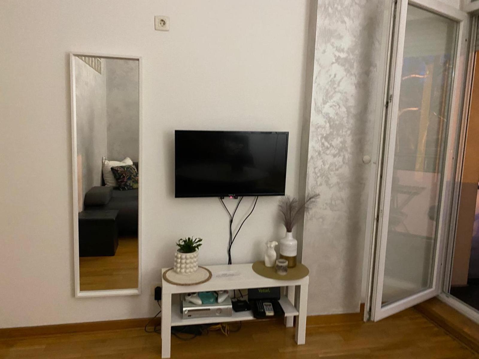 Apartman Bella Novi Beograd Bezanija エクステリア 写真